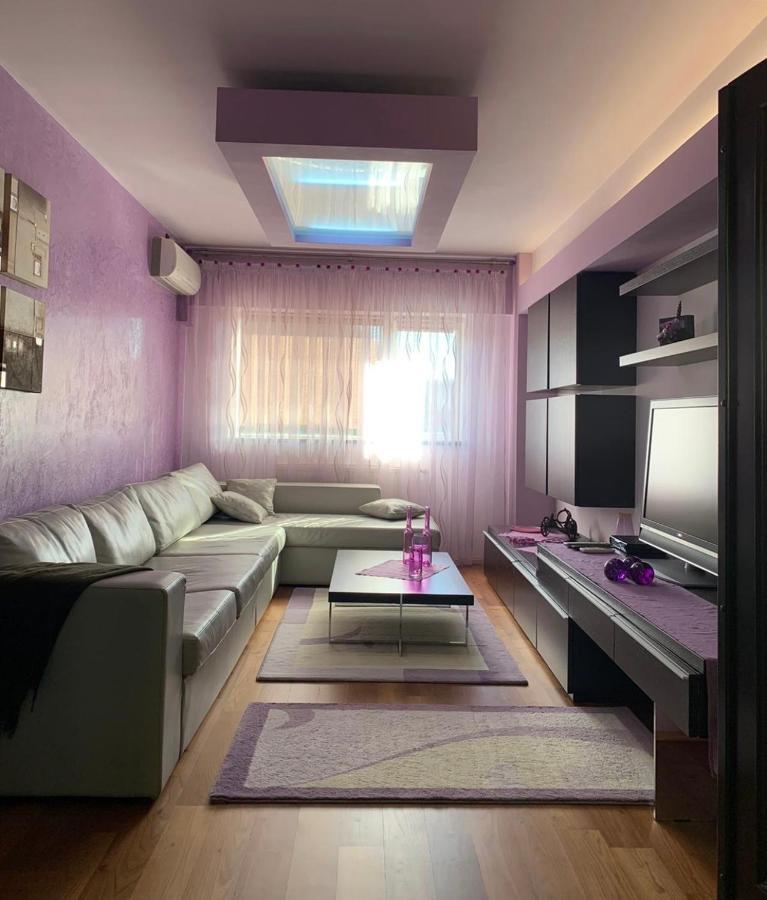 Central Apartment 4 Rooms Braşov Esterno foto