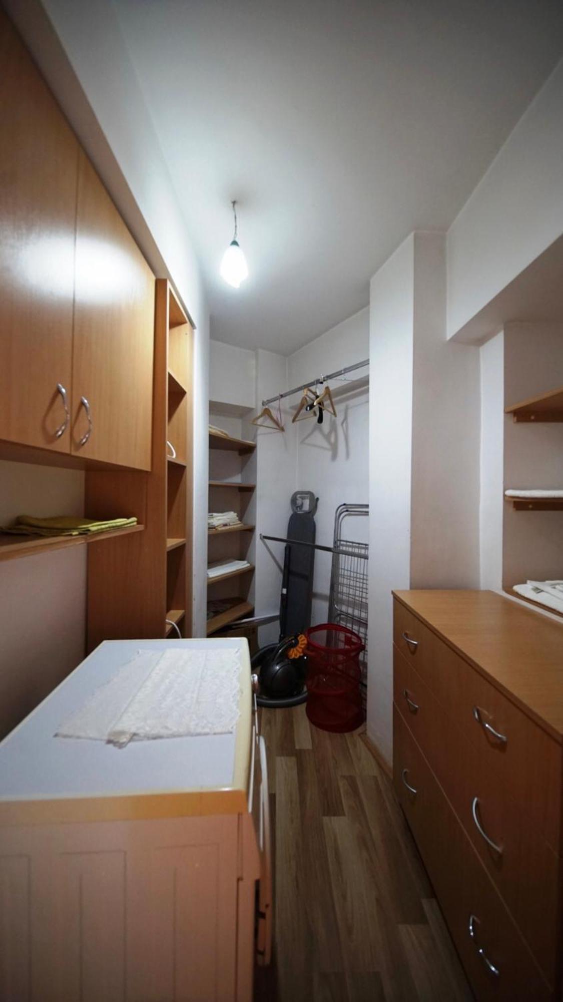 Central Apartment 4 Rooms Braşov Esterno foto